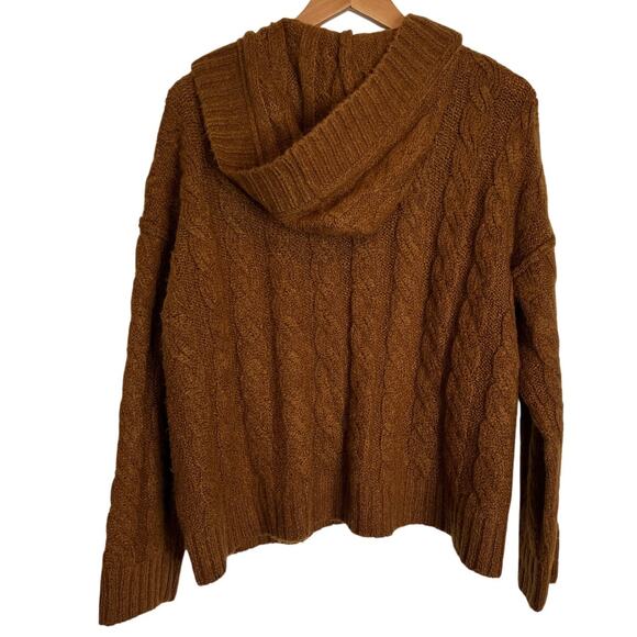 AE Soft & Cozy Oversized Cable Knit Hooded Oversized Sweater in Brown W's Medium - Picture 3 of 6